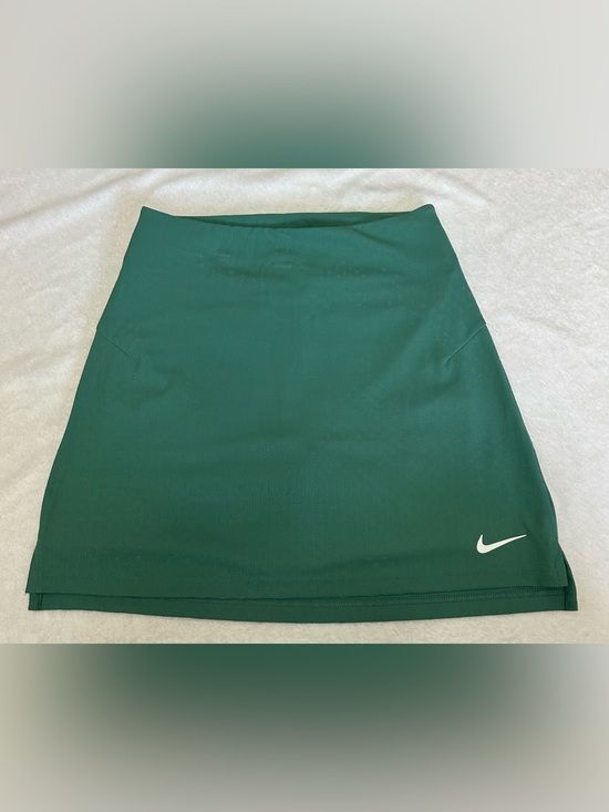 Nike Dresses & Skirts - Nike Women’s Small Green Dri-FIT Athletic Tennis Golf Skort Swoosh Activewear